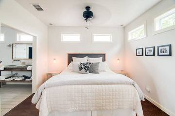 Bed And Breakfasts for 2 Guests in Texas Hill Country, Texas, Picture 2