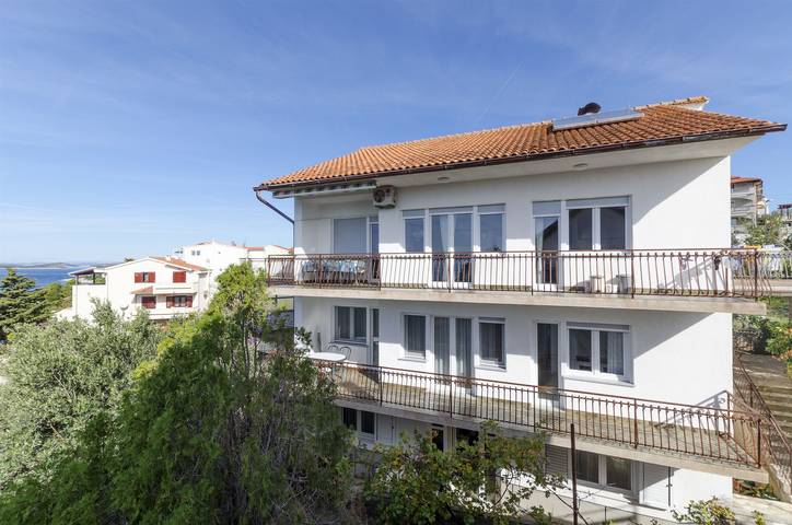 Ferienwohnung für 4 Personen, mit Terrasse in Primosten