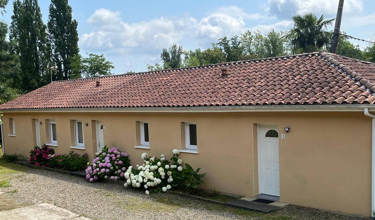 Les Iris 1 T2 45m2 à 300m des thermes in Eugénie-les-Bains, Landes