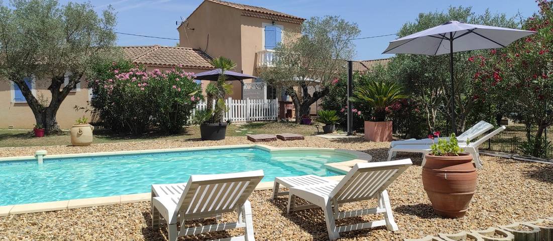 Gîte pour 5 personnes, avec jardin ainsi que piscine et terrasse à Saint-Andiol - 3