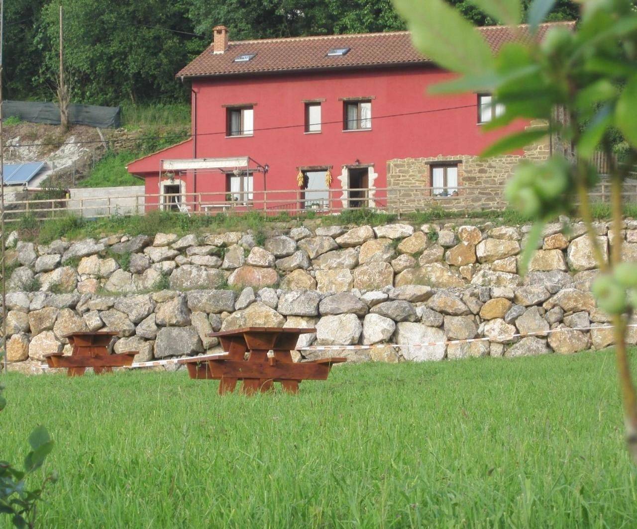 Casa La Escuela in Tuilla, Langreo