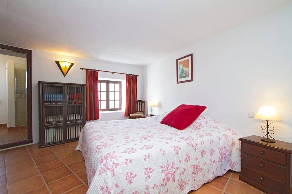 Finca con piscina privada y vistas impresionantes de colinas y el mar in Mácher, Tías