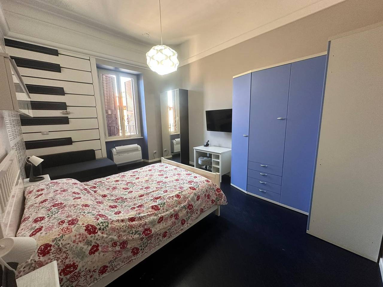 Entire apartment, Apartment 'Casa Amelie' with Balcony and Wi-Fi in Rome, Via Francigena