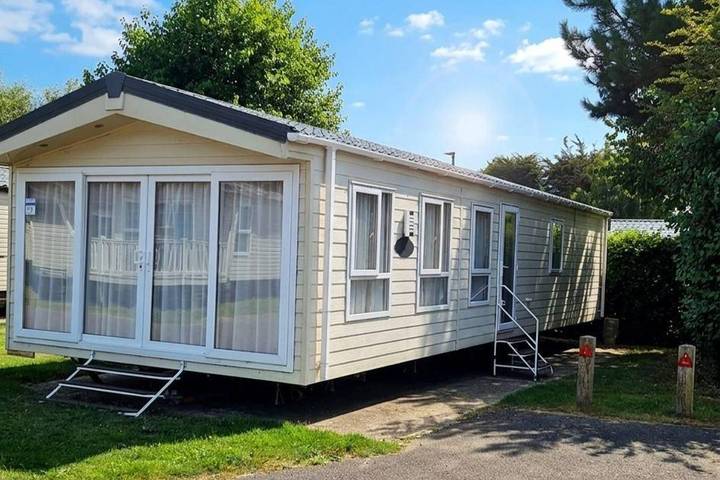 Holiday rental for 6 people, with garden and pool, child-friendly in Great Yarmouth