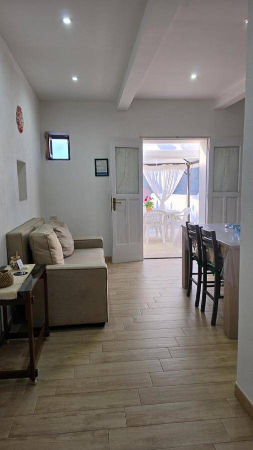 Ferienhaus für 5 Personen, mit Terrasse und Garten sowie Ausblick auf den Liparische Inseln - 3