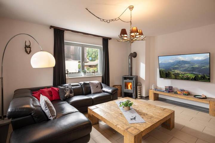 Ferienhaus für 10 Personen, mit Balkon und Terrasse sowie Garten und Sauna