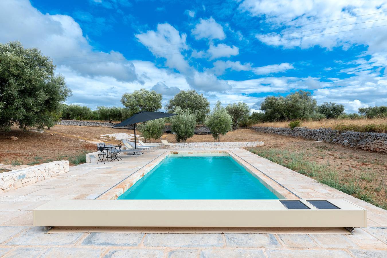 Apartamento entero, Apartamento 'Sabrina Resort' con piscina privada, Wi-Fi y aire acondicionado in Locorotondo, Region de Bari
