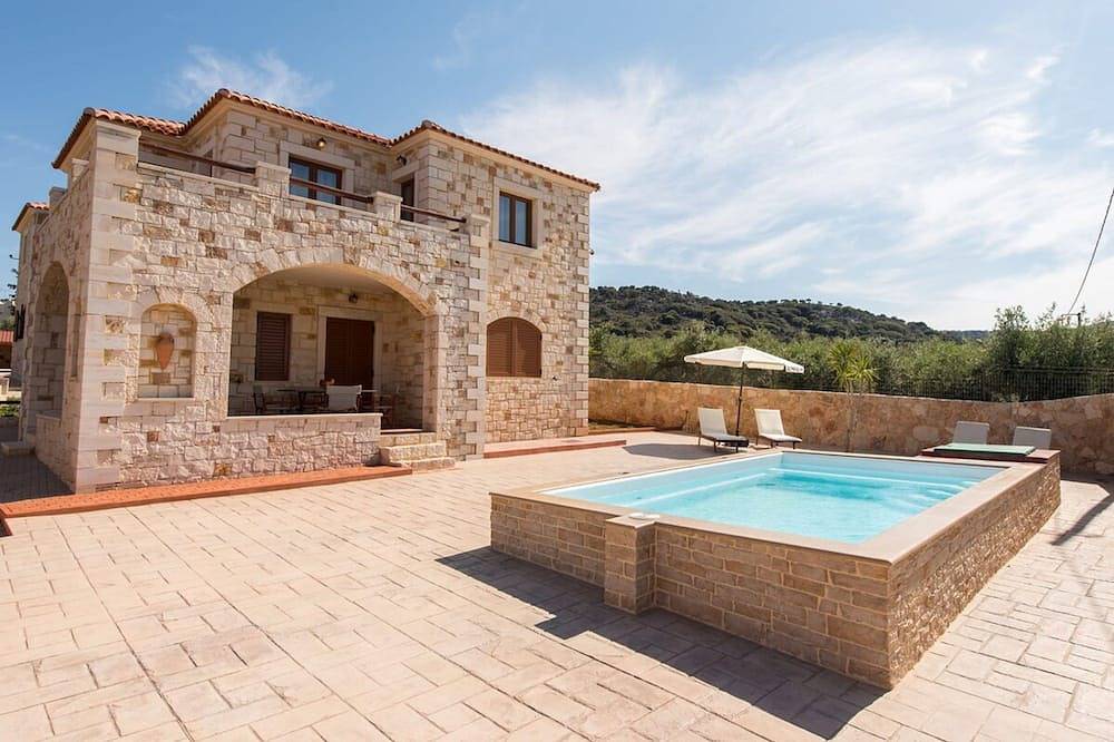Ydria Villa A With Pool in Iraklio-Heraklion en omgeving