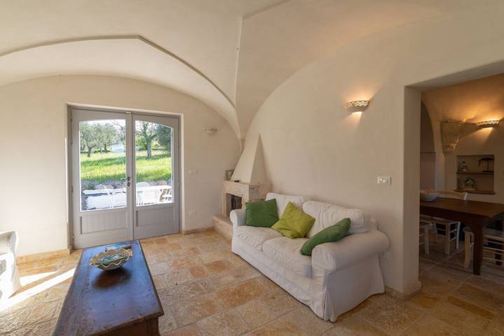 Apartamento entero, Apartamento de vacaciones para 6 personas con jardín in Locorotondo, Region de Bari