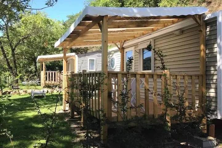 Camping pour 4 personnes dans l' Aveyron