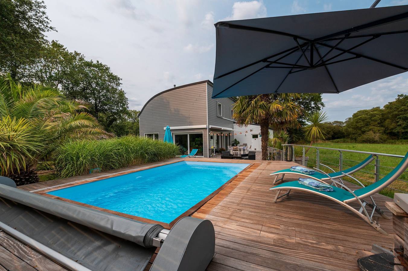 Chambre 'Houat' avec terrasse partagée, Wi-Fi et climatisation in Ploeren, Côte des Mégalithes