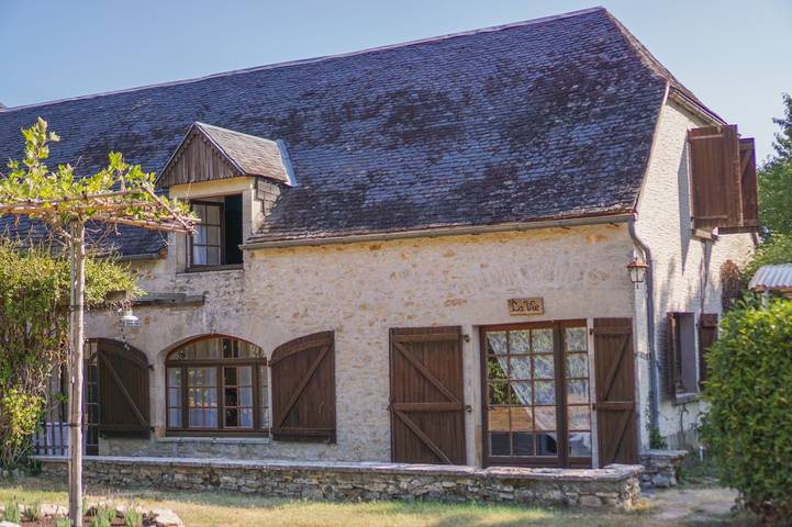 Gîte pour 8 personnes, avec piscine, animaux acceptés à Mayrac