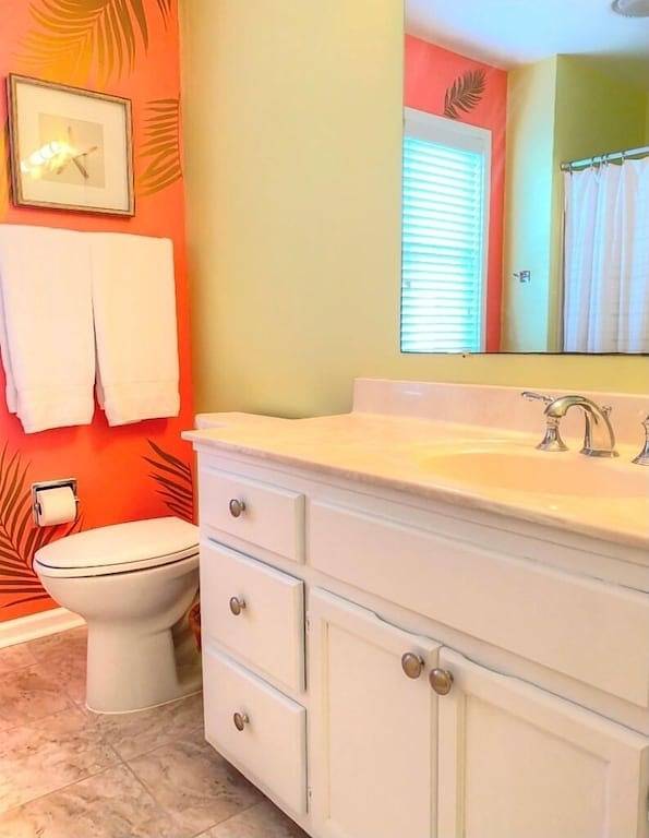 Freshly updated canal front on one of Nat Geo's best beaches in Sunset Beach (NC), Brunswick County