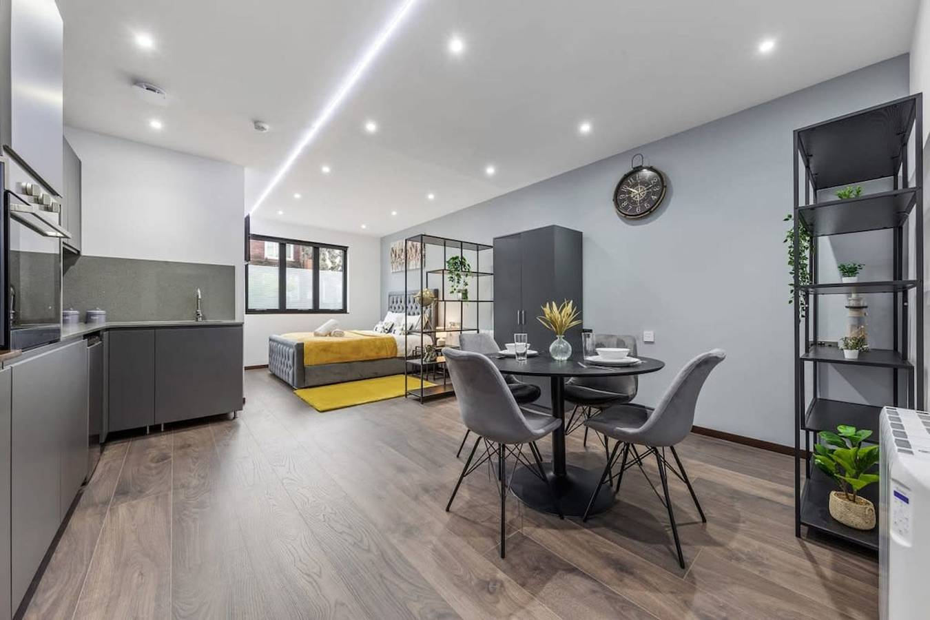 Entire apartment, Luxury Studio Flat Golders Green Central London in London, South East England