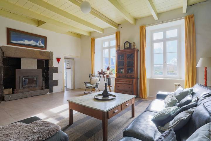 'Gite' avec piscine partagée, sauna, terrasse privée, poele à bois et Wi-Fi in Prat, Région de Lannion