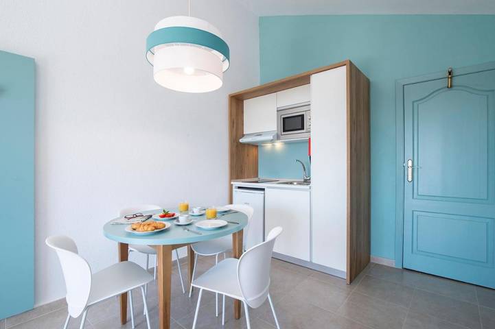 Location de vacances pour 4 personnes, avec jardin et bassin pour enfant ainsi que vue et piscine à Cala en Blanes - 3