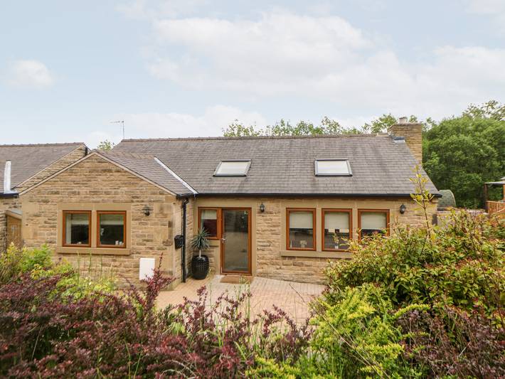 Log cabin for 8 people, with Sauna in Sheffield