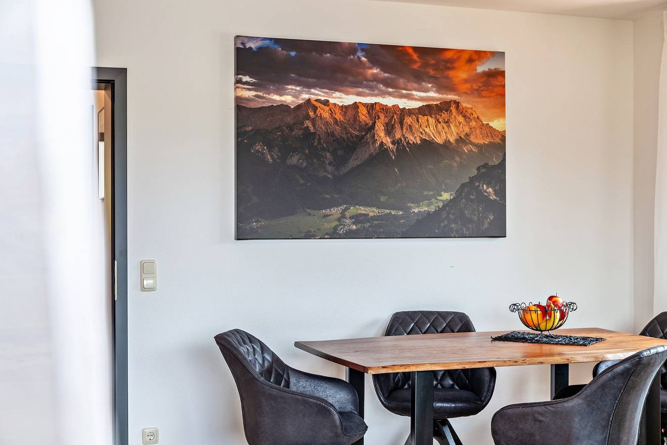 Vakantiewoning 'Alpblick Alpspitze' met bergzicht, balkon en wifi, foto 6