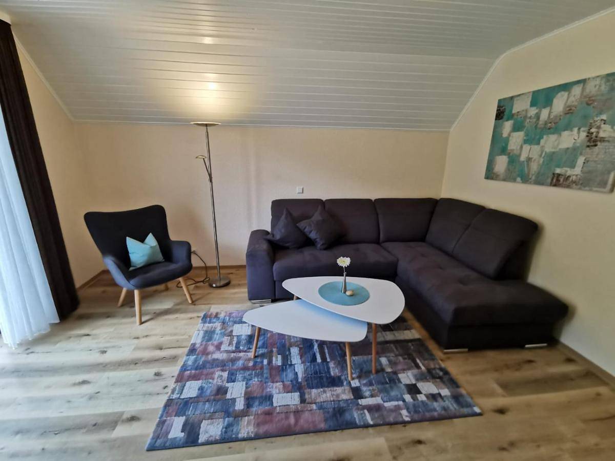 Haus Weingarten Appartements-Zimmer in Ernst, Cochem-Zell