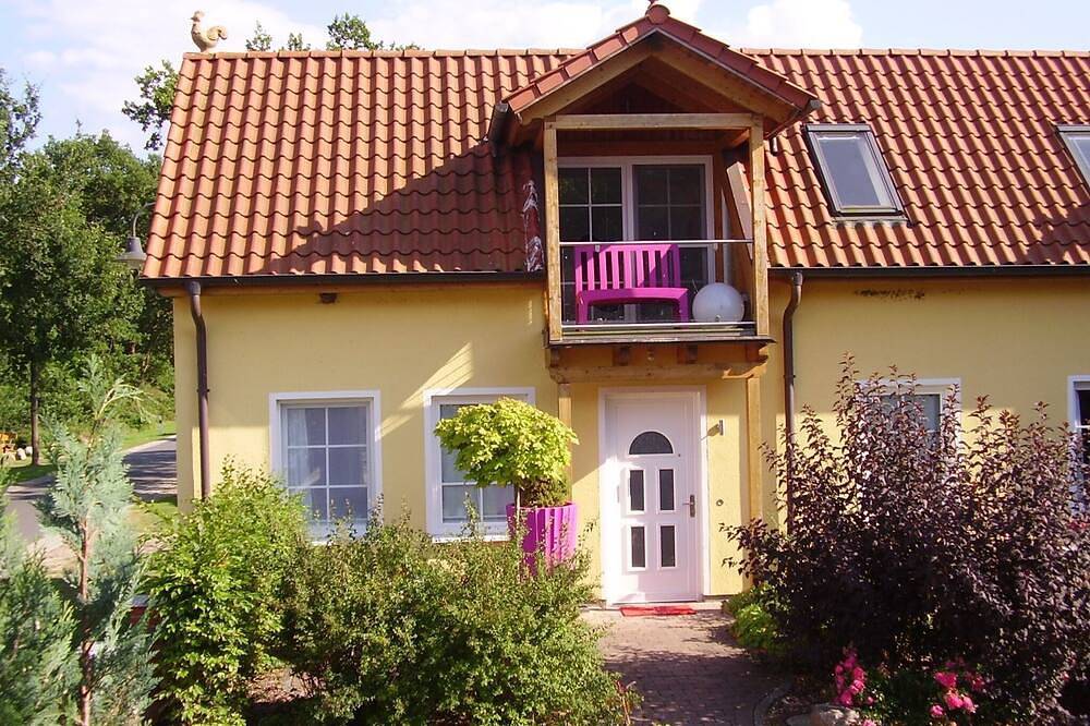 Ganze Wohnung, ***** Design Ferienhaus Kamerun an der Elbe \"Villa Pavian\" in Damnatz, Elbtalaue