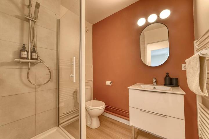 Gîte pour 2 personnes, avec balcon à Saint-Genis-Laval - 2