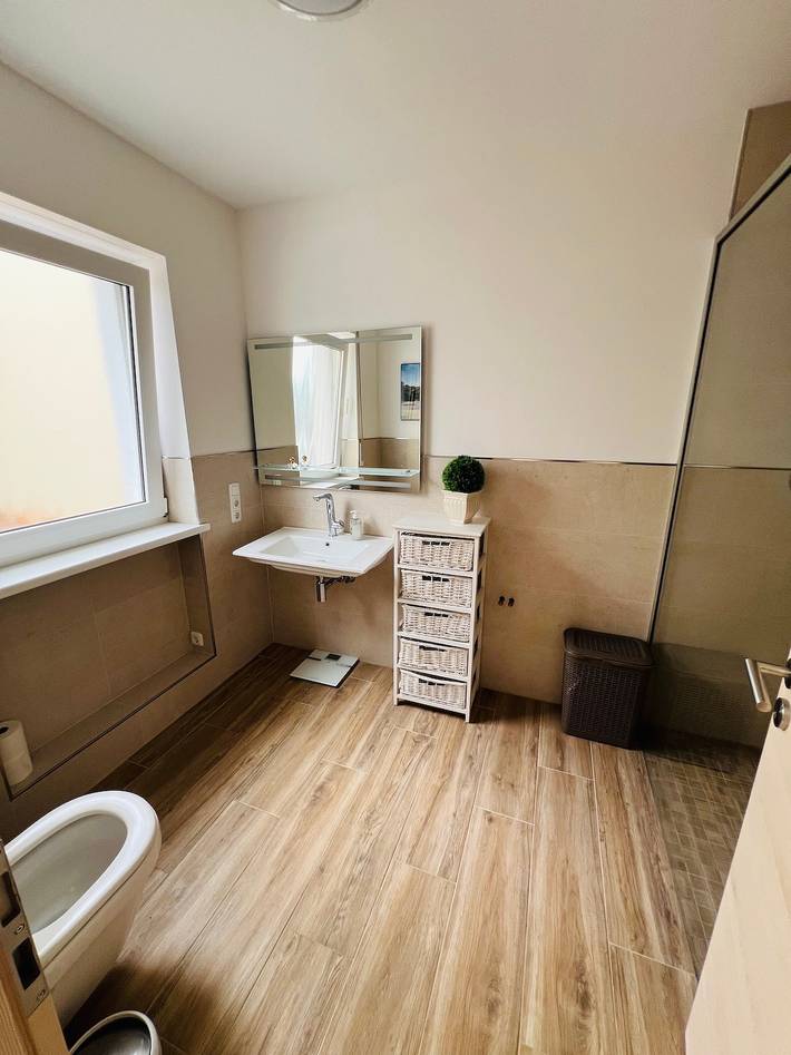 Apartamento entero, Apartamento 'Waldruhe' con terraza privada y Wi-Fi in Walhausen, Cochem-Zell