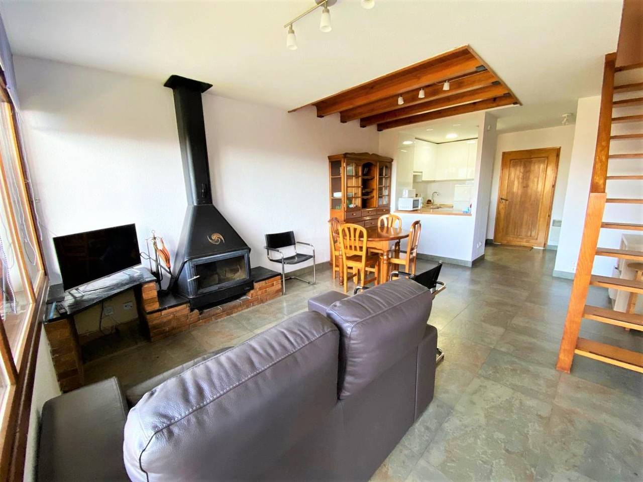 Appartement de vacances entier, Duplex 2 ch. 6 Pers. Cheminée, Vues, Lave-vaisselle et Lave-linge in Bourg-Madame, Parc naturel régional des Pyrénées catalanes