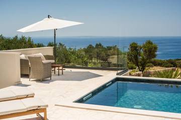 Villa für 10 Personen, mit Garten und Pool sowie Ausblick in Novalja