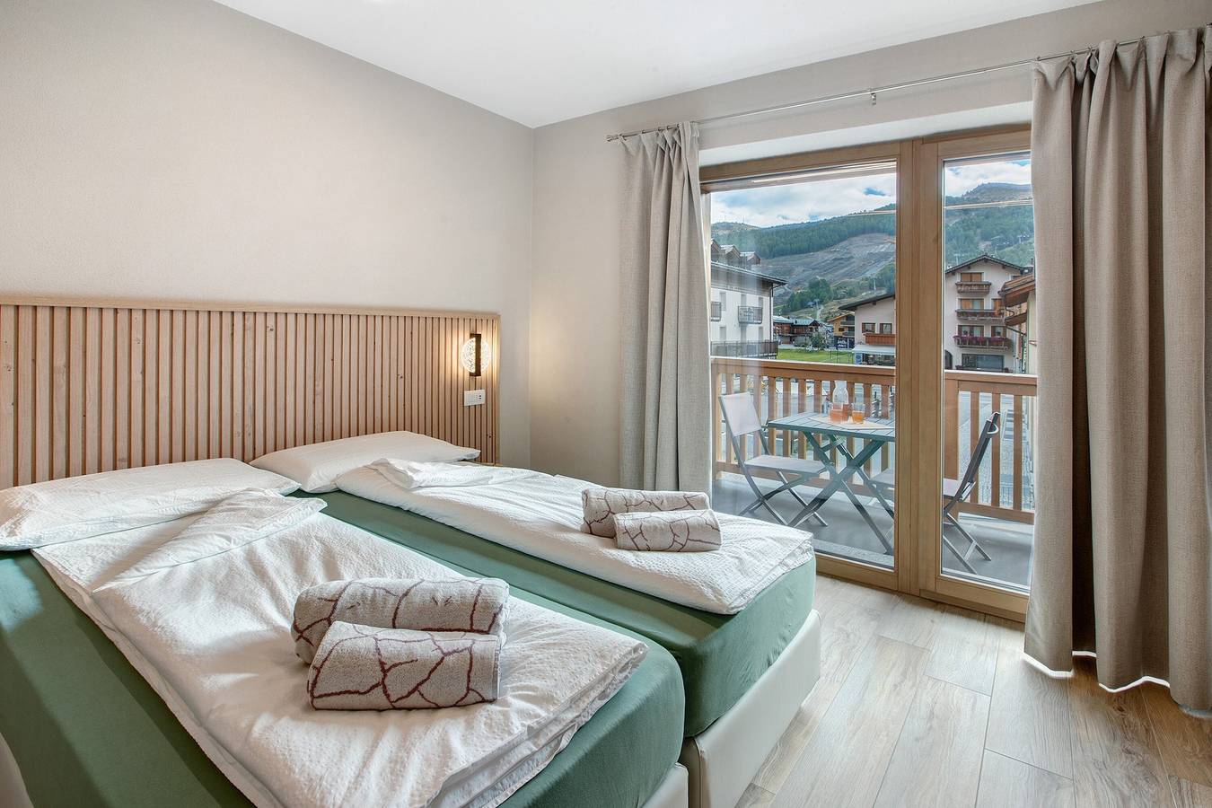 Entire apartment, Apartment 'Soffio Livigno' with Shared Garden, Balcony and Wi-Fi in Livigno, Valtellina