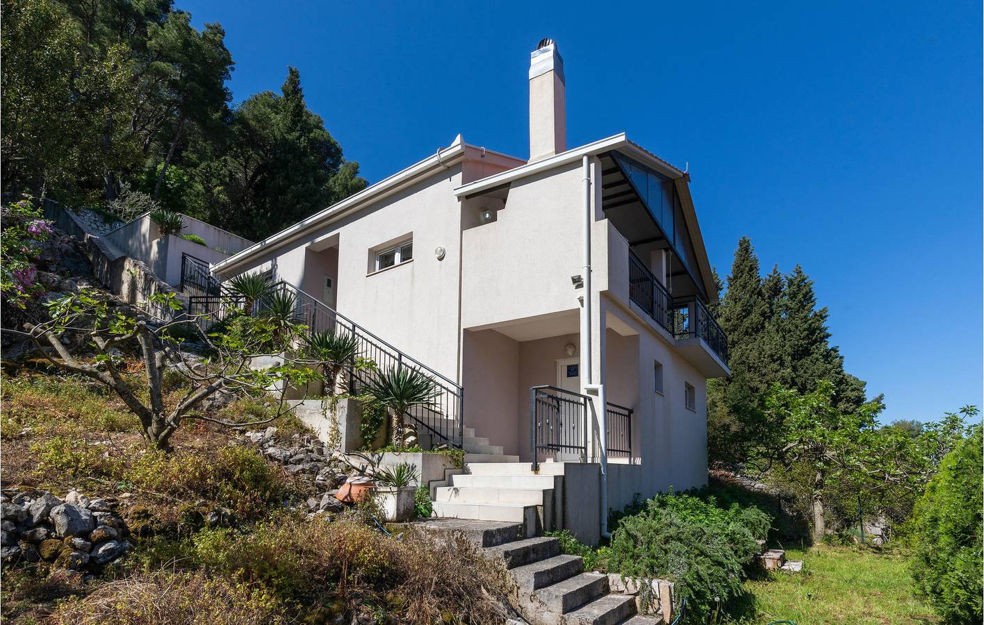 Modernes Apartment mit 2 Schlafzimmern, Pool und Terrasse, 2,5 km vom Strand entfernt in Blace, Dubrovnik-Neretva