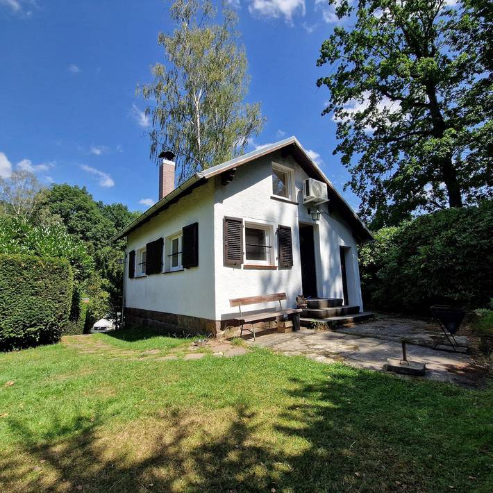Ferienhaus für 4 Personen, mit Garten und Seeblick sowie Sauna in Sächsisches Burgen- und Heideland