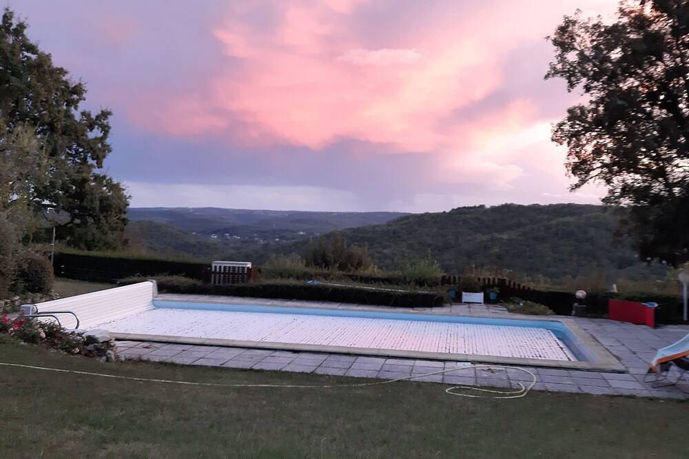 Chambre D’hôte pour 4 Personnes dans Cahors, Lot