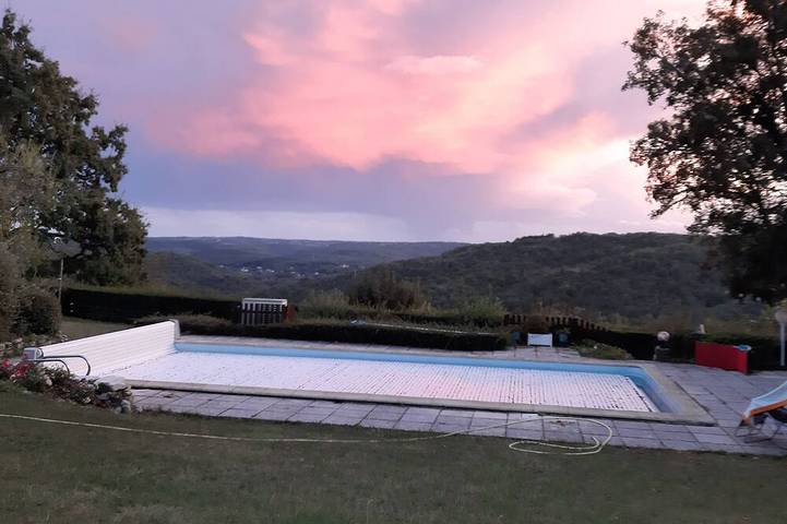 Chambre d’hôte pour 4 personnes, avec piscine à Cahors