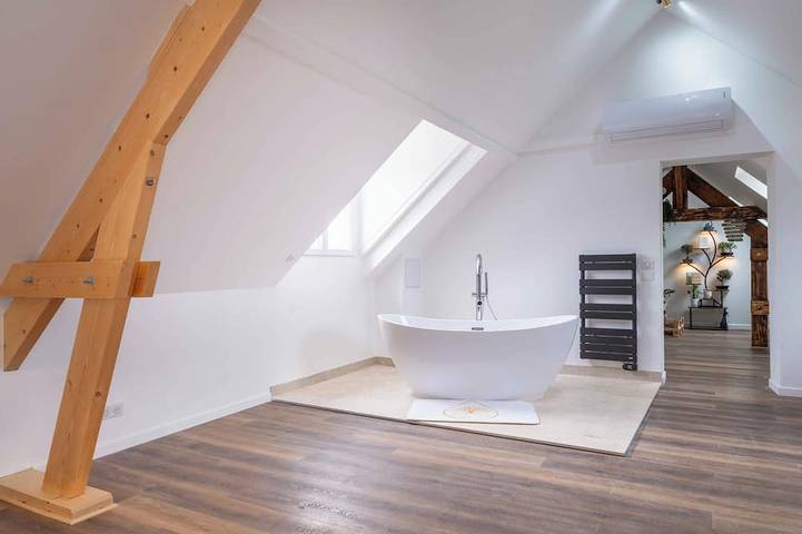 Villa Eau Loin with private spa and games room in Ver-sur-Launette, Oise