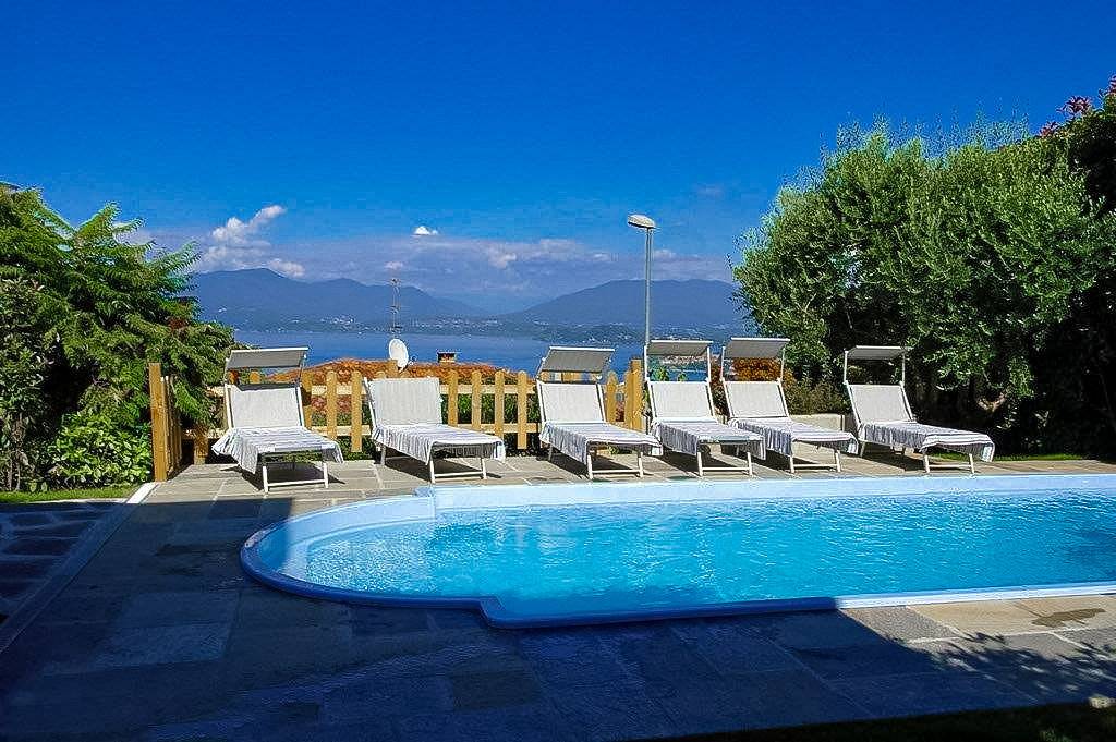 Villa Ametista in Meina, Comune di Meina