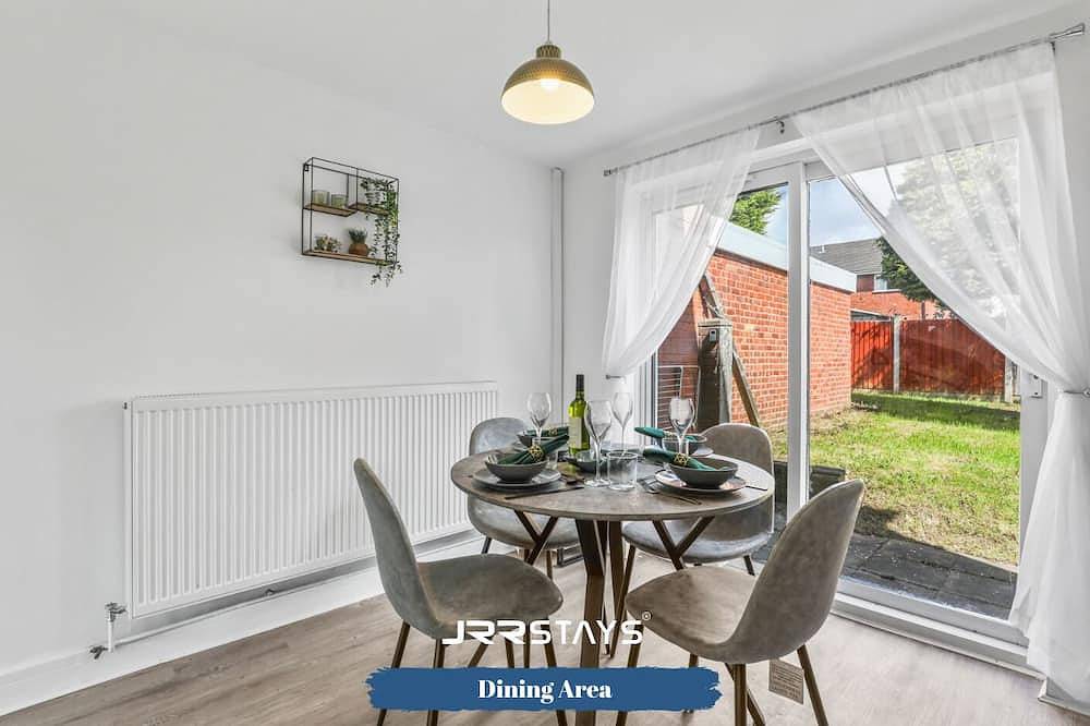 Jrr Stays - West Midlands - Wolverhampton - Wv11 in Wolverhampton, Birmingham Area