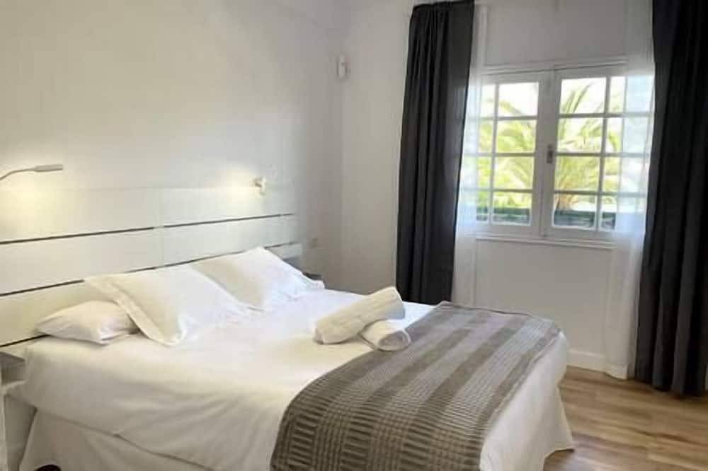 Ganze Wohnung, Alcalá on the beach with stunning views of Teide in Alcalá, Guía de Isora