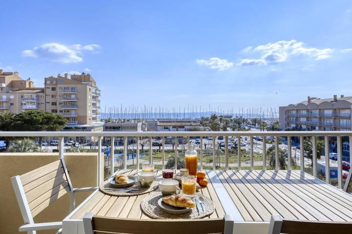 Gîte pour 2 personnes, avec terrasse, animaux acceptés dans Hippodrome de Hyeres