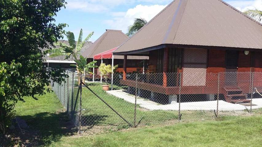 Location de vacances pour 3 personnes, avec vue et jardin dans Uturoa - 2