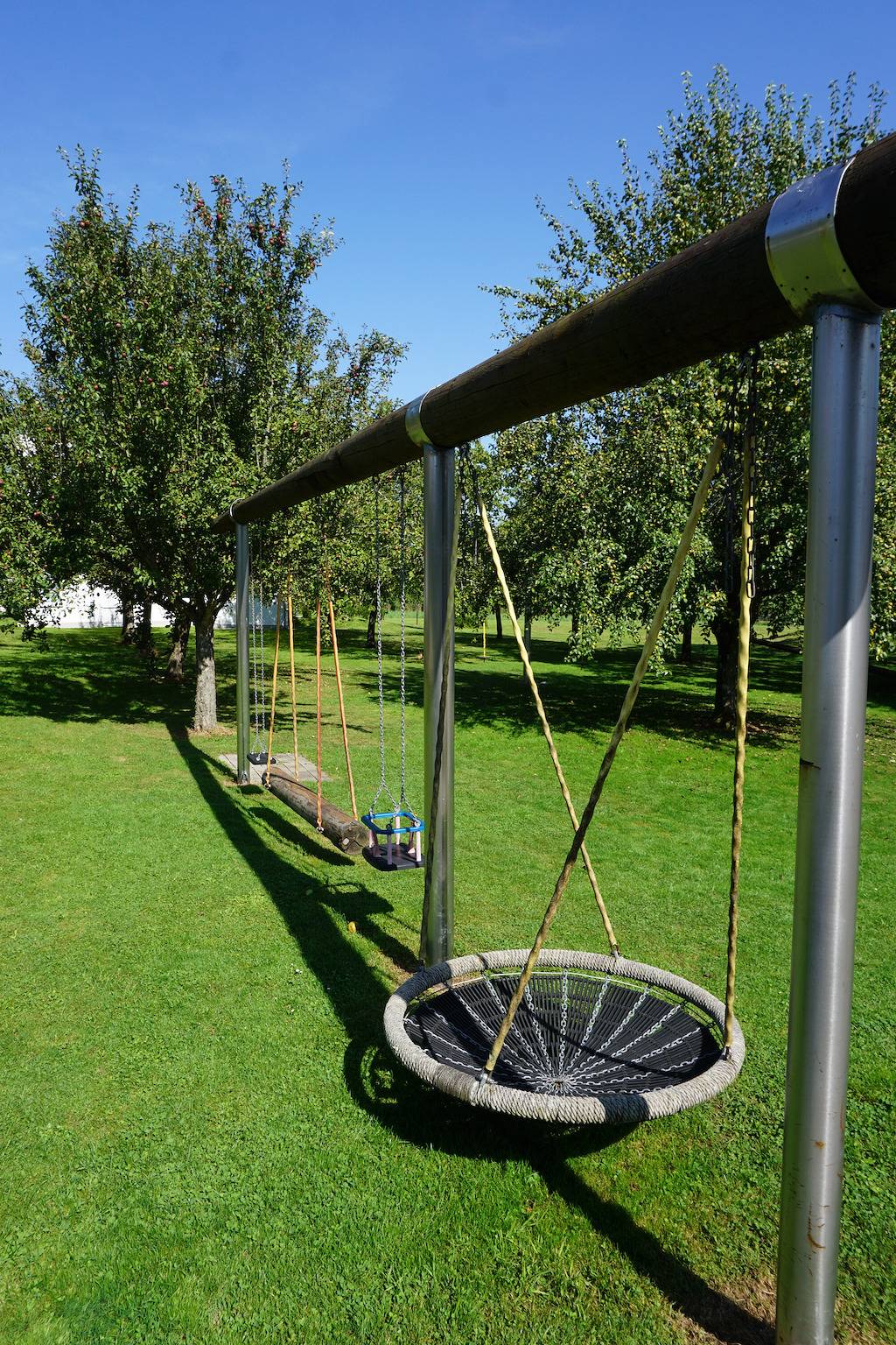 Ganze Wohnung, Apartment 'Ost' mit Gemeinschaftsgarten, Wlan und Klimaanlage in Deggenhausertal, Bodenseekreis