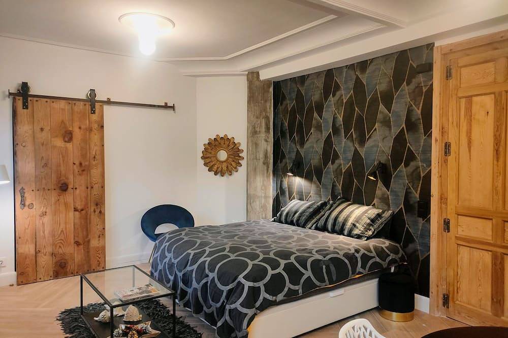 Ganze Wohnung, Stylish and centrally located studio in Gran Via with views and parking in Saragossa, Saragossa Provinz