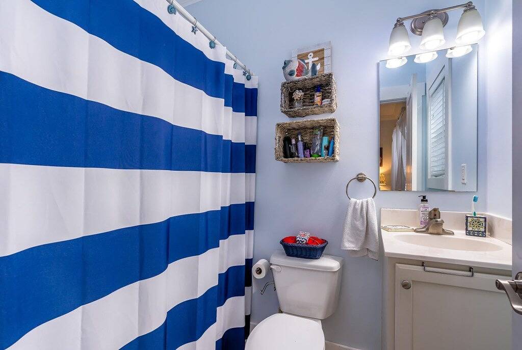 W15 - 3 bed, 2 bath Caribbean Bungalow with Dockage in Marathon, Monroe County