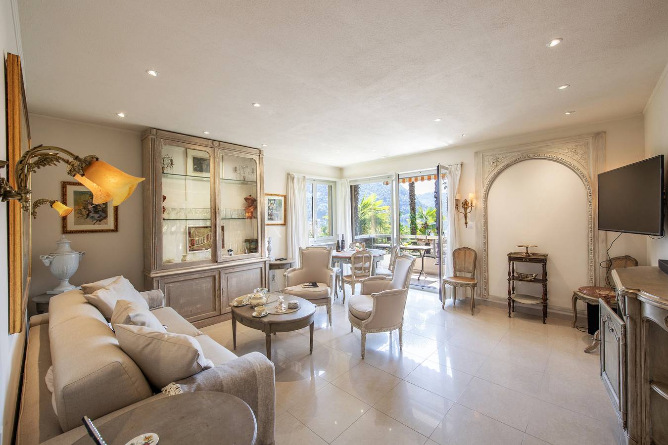 Ganze Wohnung, Queen Lake View Apartment with Terrace in Ponte Tresa, Luganersee
