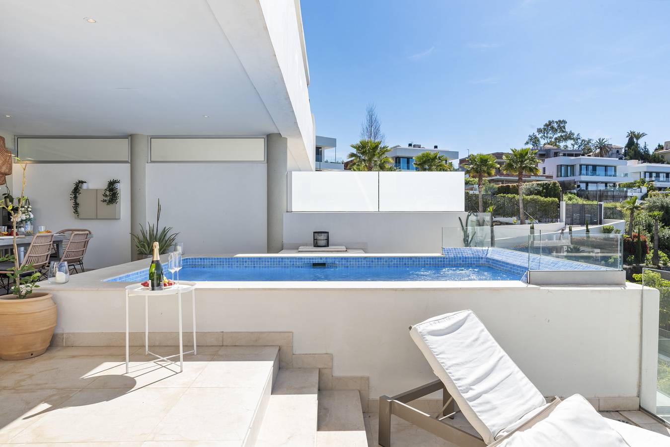 Entire apartment, Casa La Morelia in Nueva Andalucia Golf Valley, Marbella