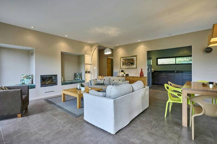 Location de vacances pour 8 personnes, avec terrasse, animaux acceptés à Vals-les-Bains - 2