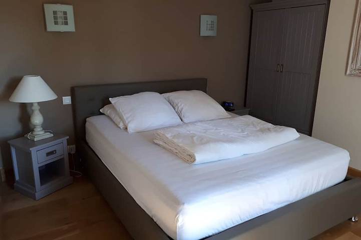 Location de vacances pour 8 personnes, avec jardin et terrasse dans Plage Du Gros Jonc Le Bois Plage En Re - 2