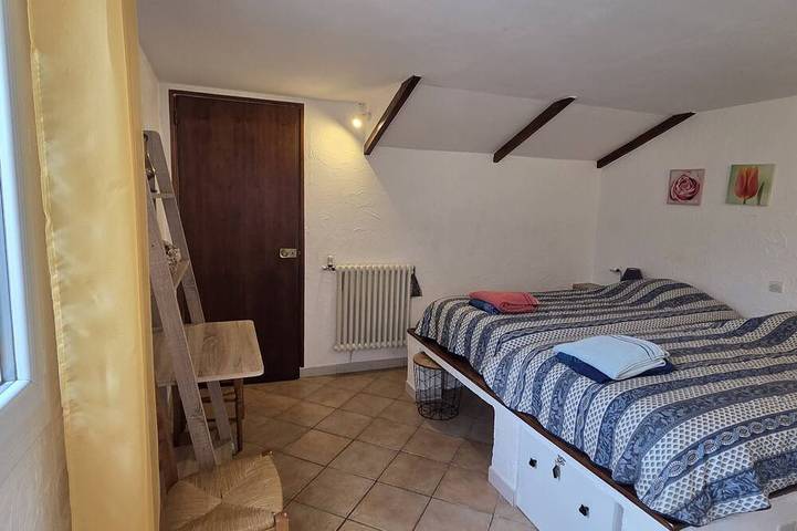 Gîte pour 4 personnes, avec jardin et balcon à La Robine-sur-Galabre - 2