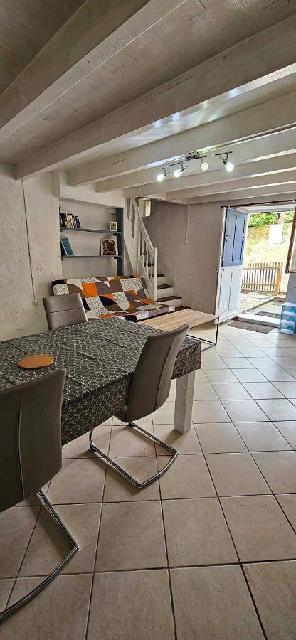 Location de vacances pour 4 personnes, avec terrasse à Saint-Pierre-sur-Orthe - 3