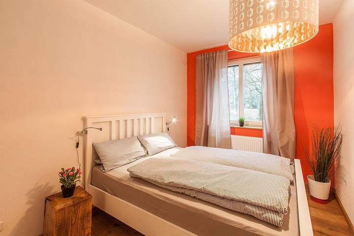 Ferienwohnung für 4 Personen, mit Garten und Pool in Würzburg