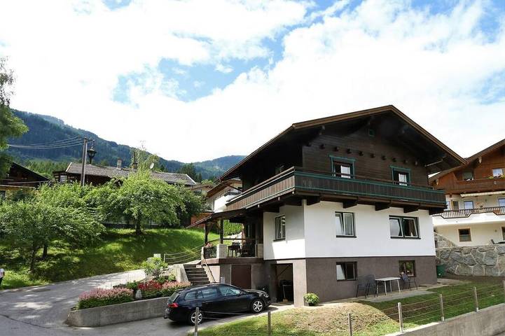 Ferienhaus für 8 Personen, mit Balkon und Pool, mit Haustier im Zillertal